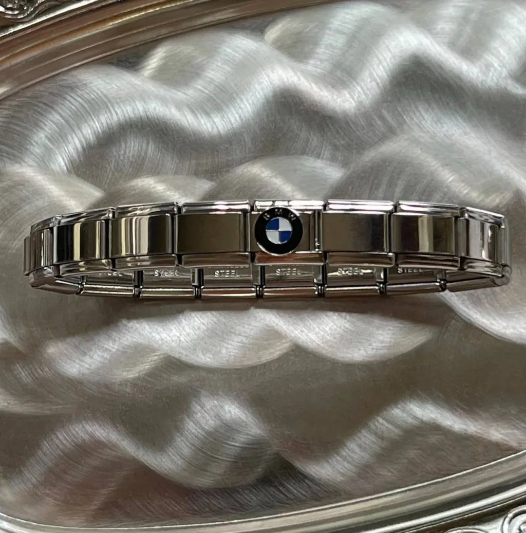 خرید دستبند ایتالیایی BMW | اکسسوری خاص و اسپرت