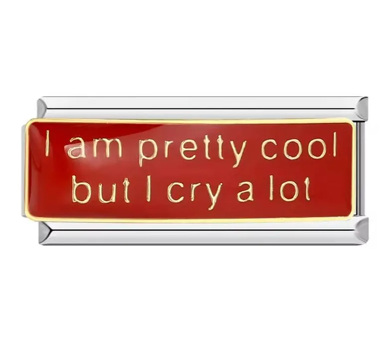 خرید چارم ایتالیایی قرمز با متن I am pretty cool but I cry a lot