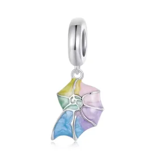 چارم آویز نقره طرح صدف رنگی | اکسسوری خاص دستبند هنریتو